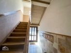 Treppenhaus - Zentral gelegenes MFH mit hochwertigen Wohnungen und großem Grundstück