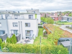 Außenansicht - Großzügiges Reihenendhaus mit Garten, Dachterrasse und Wärmepumpe