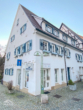 Hausansicht - Hochwertige 2,5-Zimmer Dachgeschosswohnung mit EBK und Balkon in toller Lage