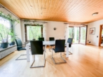 Wohnzimmer - Charmante, großzügige Villa auf großem Grundstück mit viel Privatsphäre!