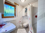 Badezimmer ELW - Großzügiges Einfamilienhaus inkl. Einliegerwohnung mit traumhafter Aussicht in ruhiger Lage.
