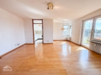 Wohn-/Essbereich - Sonnige 2-Zimmer Wohnung mit Balkon und TG-Stellplatz!
