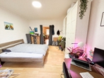 Schlafen / Wohnen - Großzügige 3-Zimmer-Wohnung in Stuttgart-West – auch für WGs (3 P.) geeignet