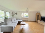 Wohnzimmer - Großzügige 3,5 Zimmerwohnung mit Terrasse und Aussenstellplatz