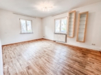 OG links - Gepflegtes 6-Parteienhaus mit Garten in unmittelbarer Nähe der Weinberge!