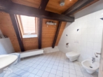 Badezimmer 2 - Großzügige Maisonette-Wohnung mit 2 Bädern und EBK