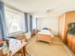 Wohnung OG - Handwerker aufgepasst! Vielfältiges Wohn- und Gewerbeanwesen mit großem Hof!