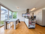 Küche - Neuwertige Luxuswohnung mit Terrasse und Einbauküche