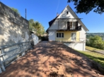 Terrasse - Entkerntes Zweifamilienhaus mit Terrassengarten, Doppelgarage und toller Aussicht!