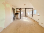 Dachgeschoss - Wohnzimmer - Entkerntes Zweifamilienhaus mit Terrassengarten, Doppelgarage und toller Aussicht!