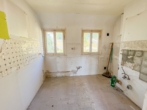 Dachgeschoss - Küche - Entkerntes Zweifamilienhaus mit Terrassengarten, Doppelgarage und toller Aussicht!