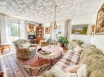 Wohnzimmer - Gemütliche 3-Zimmerwohnung mit Balkon und zusätzlichem Zimmer im Dach in zentraler Lage!