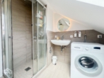 Badezimmer - Lichtdurchflutete 4-Zimmer-Dachgeschosswohnung im Herzen des Stuttgarter Westens!