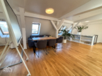 Wohn-Essbereich - Zentral, geräumig, hell – schöne 3-Zimmer-Dachgeschosswohnung mit Balkon und Stellplatz