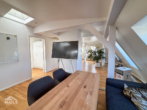 Wohn-Essbereich - Zentral, geräumig, hell – schöne 3-Zimmer-Dachgeschosswohnung mit Balkon und Stellplatz