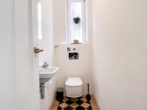 WC - Sanierter Altbau-Traum am Marienplatz mit Balkon und EBK *provisionsfrei*