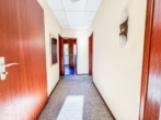 OG- Flur - Sonniger 3-Parteien Altbau, auch als Einfamilienhaus oder Mehrgenerationenhaus nutzbar!