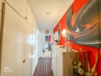Flur EG links - Gepflegtes Mehrfamilienhaus in Riederich – Optimale Kapitalanlage mit guter Rendite
